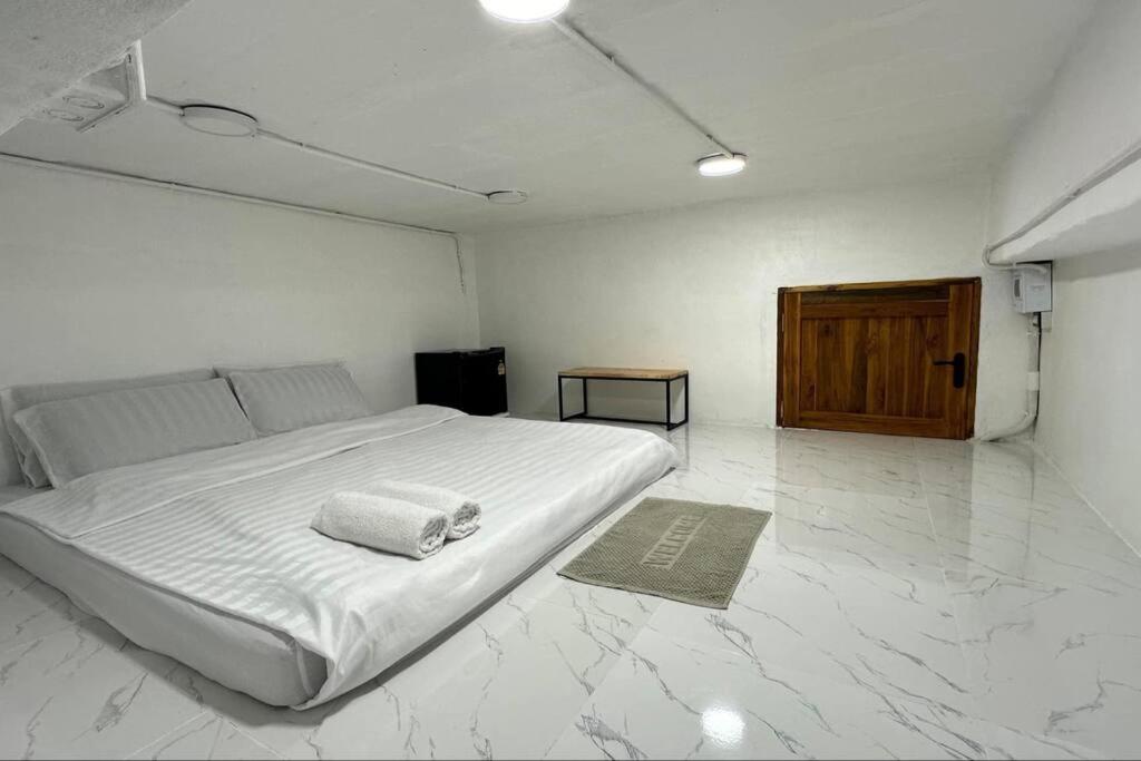 Megun Capsule 150 Cm Appartement Bangkok Buitenkant foto