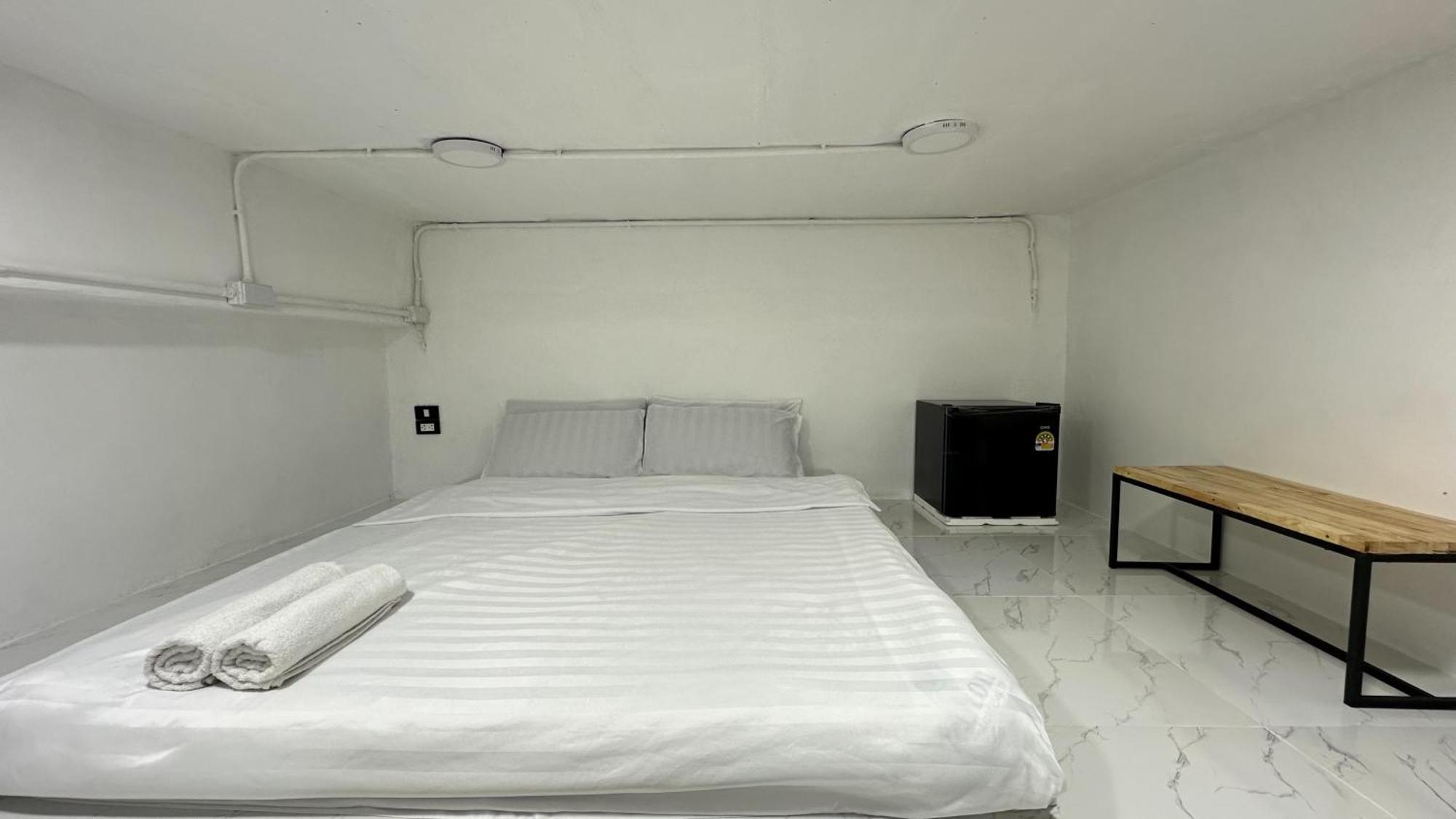 Megun Capsule 150 Cm Appartement Bangkok Buitenkant foto